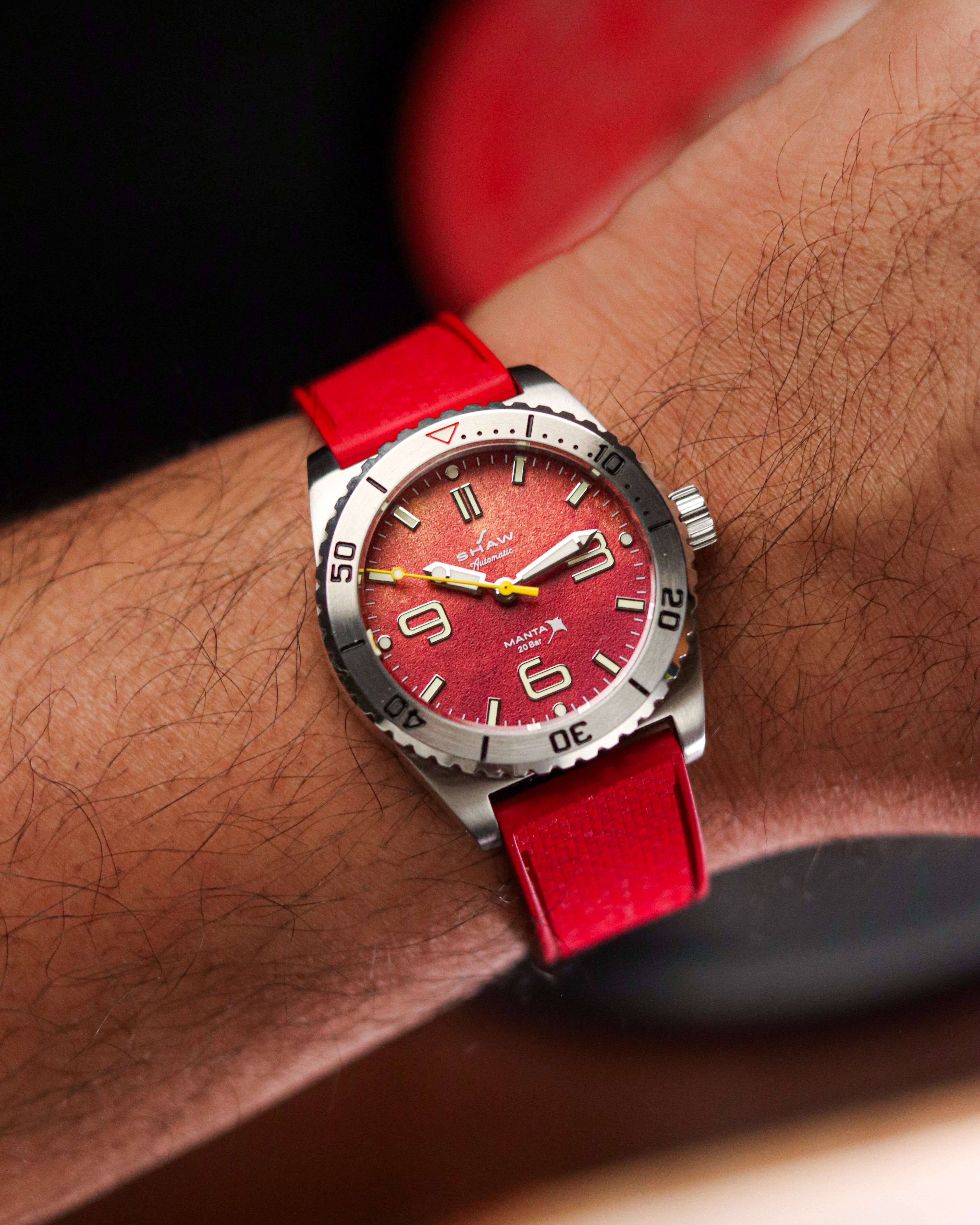 Manta Automatic-Red Hour