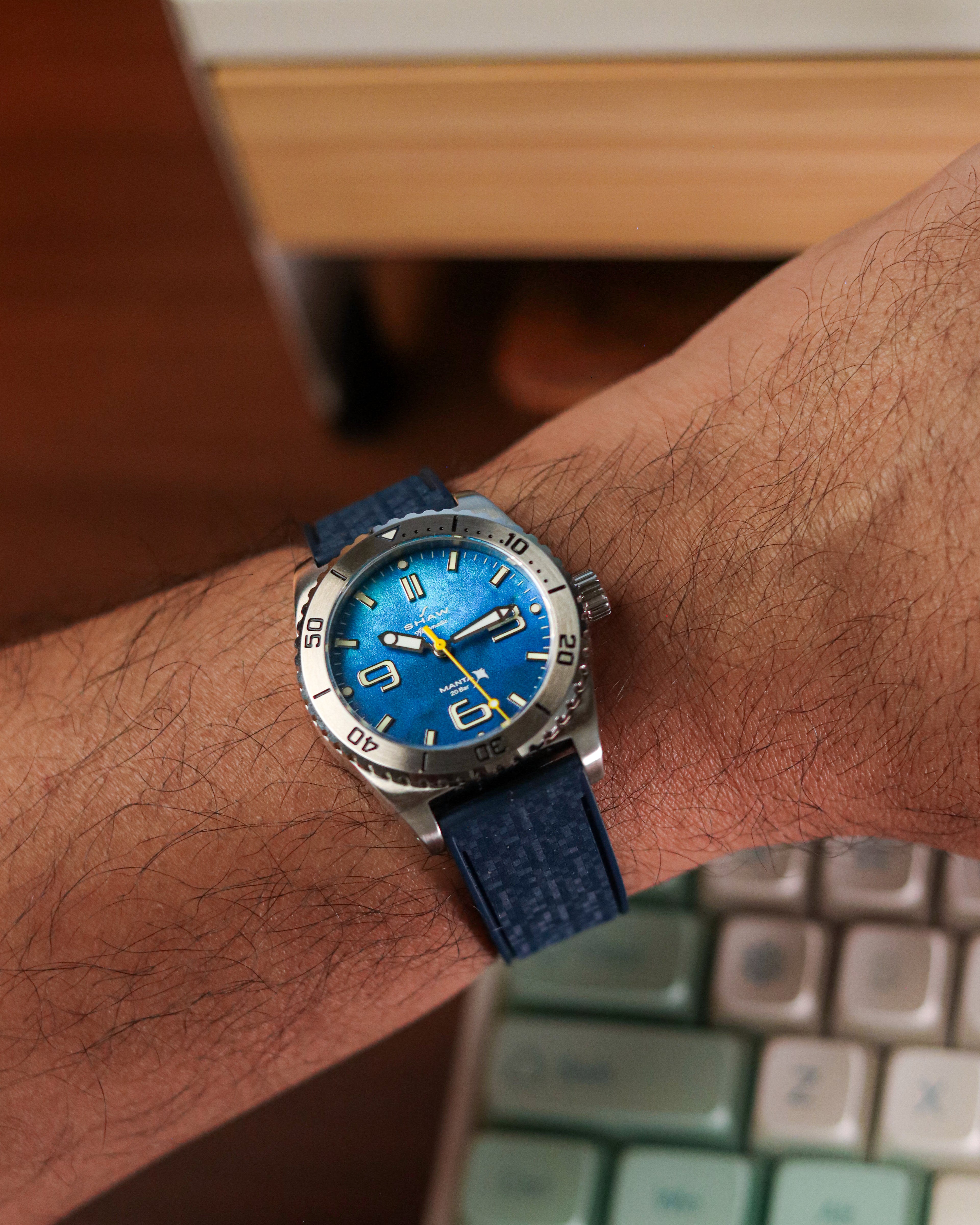 Manta Automatic -Atoll Aqua Blue